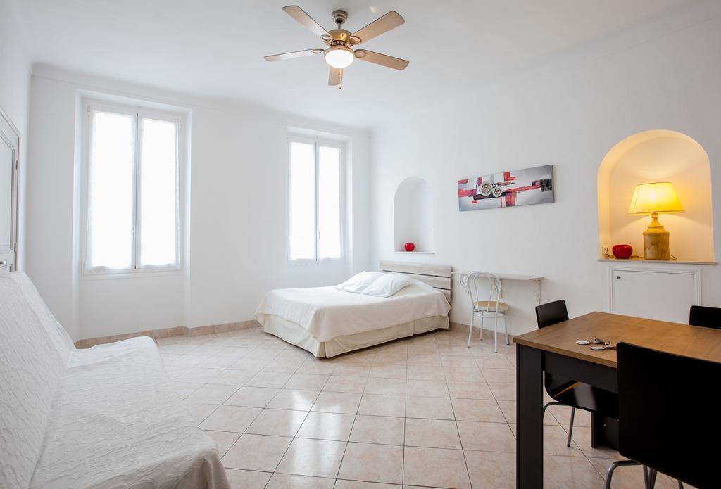 Appartements Foch Cannes Habitación foto