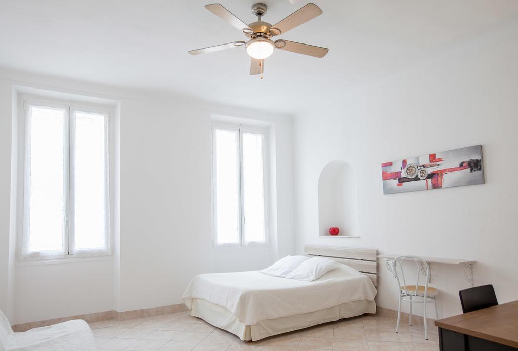 Appartements Foch Cannes Habitación foto
