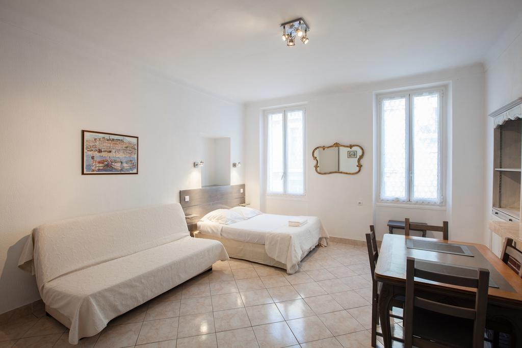 Appartements Foch Cannes Habitación foto